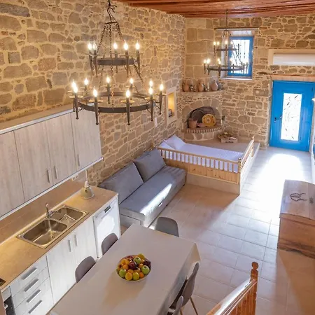 Mileon Old House In Holiday home Malona Village